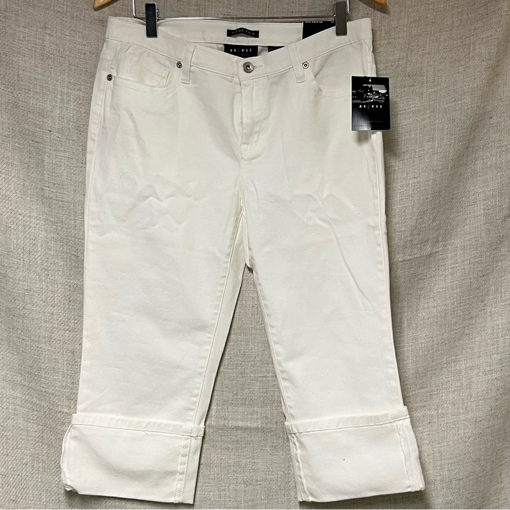 Women’s White Cropped Jeans NWT